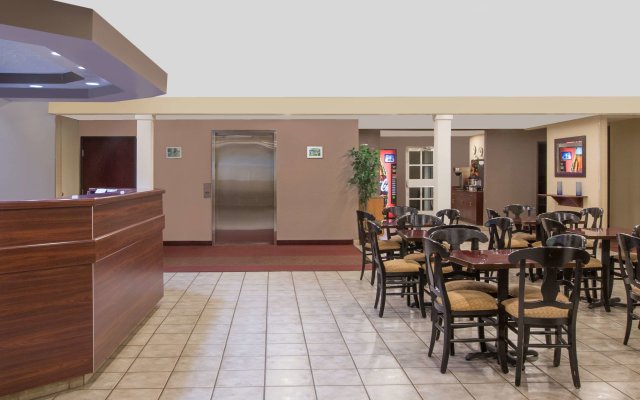 Microtel Inn & Suites by Wyndham Meridian