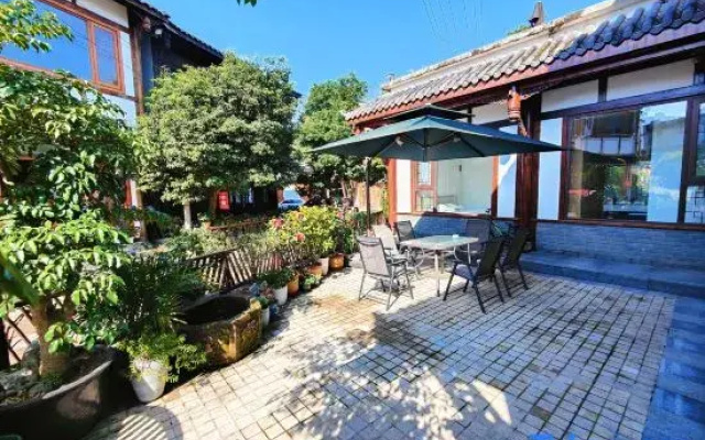 Fangcun Courtyard Homestay (Pingle Ancient Town)