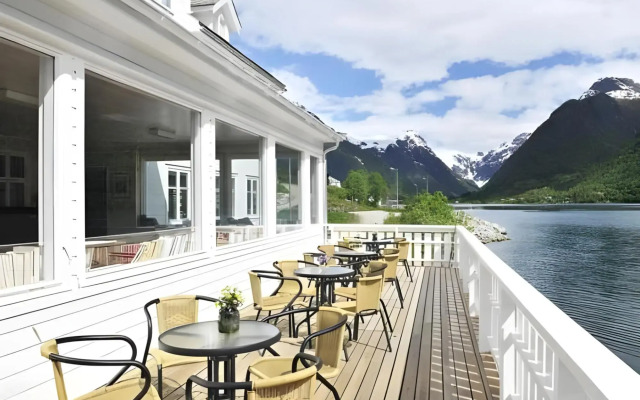 Fjærland Fjordstove Hotell