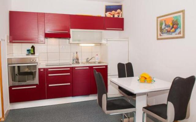 Private Accomodation Madunic