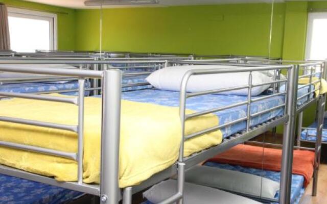 Hostel & Gym Relise - Albergue Juvenil