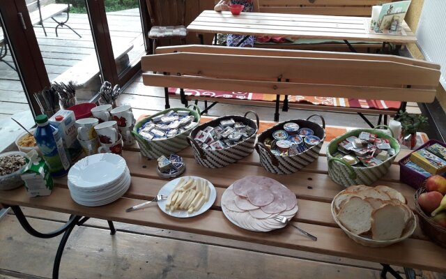 Cvet gora - Camping, Glamping and Accomodations - Hostel