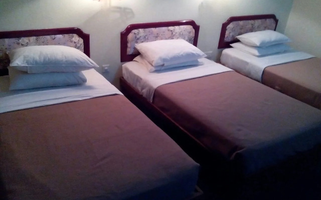 Zegyo Hotel
