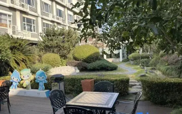 Lvyuan Hotel (Hangzhou Xiaoshan Higher Education Park)