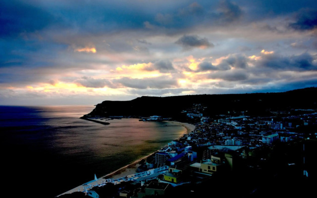 Sea View Apartment Sesimbra- Apartamento Vista Mar