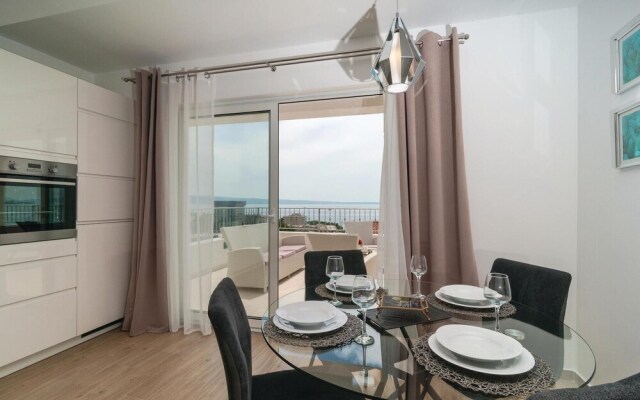 Nice Apartment in Podstrana With 1 Bedrooms and Wifi