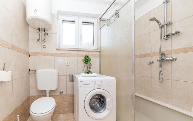 Awesome Apartment in Trogir With 2 Bedrooms and Wifi