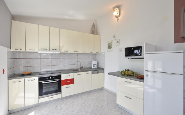 Stunning Home in Klis With Wifi and 3 Bedrooms