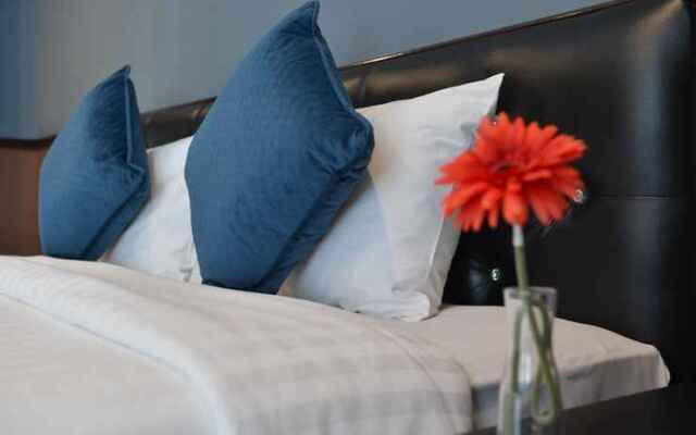 The Breton Hotel Media