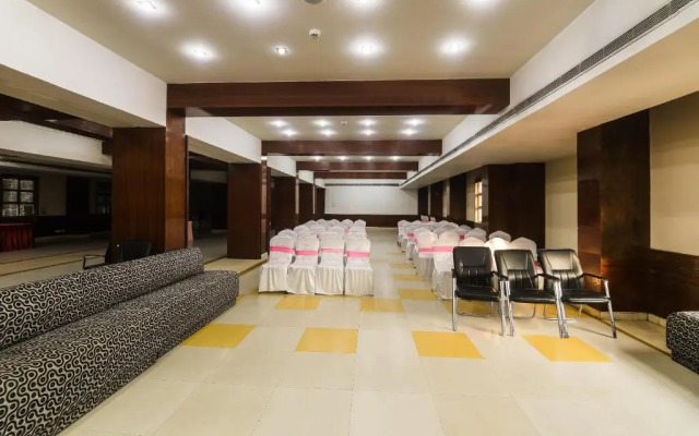 Hotel Nakshatra By OYO Rooms
