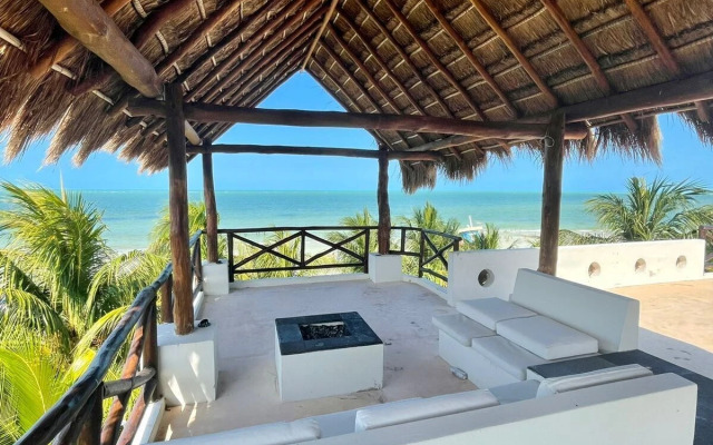 La Puerta Azul Beachfront - Adults Only