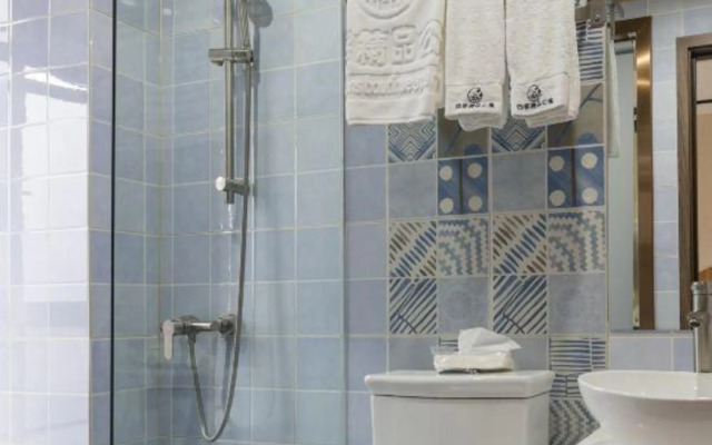 Guangzhou Hanguan Four Seasons Apartment (Guangzhou Baiyun Airport Qingtang Subway Station)