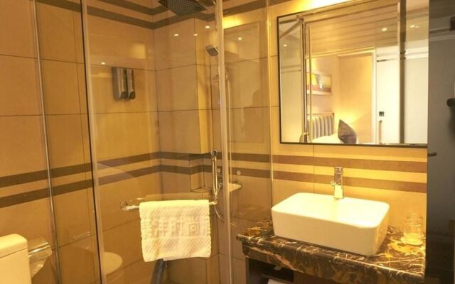 Futaifeng Shishang Hotel