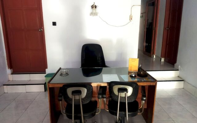 Hotel O Wisma Phinisi Syariah Near Mall of Pinrang Sejahtera