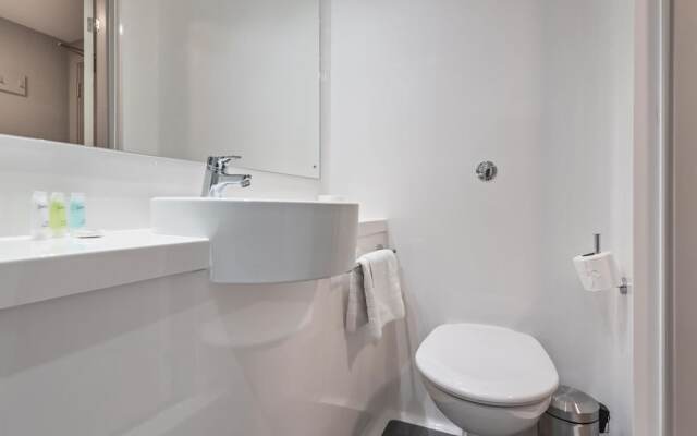Fab 6br Apt Perfect for Sightseeing Sleeps 6