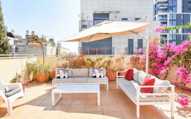 Quiet 4BR Penthouse in Yona Hanavi by HolyGuest
