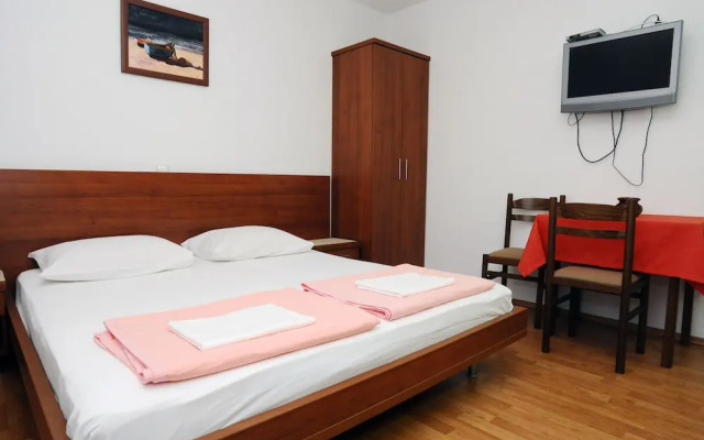 D&R Boreta Apartments