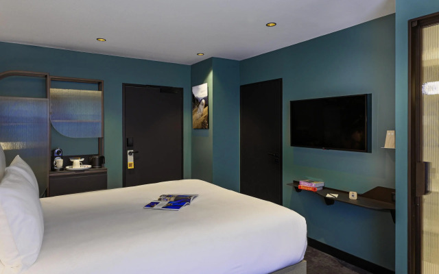 Tribe Paris La Defense Esplanade