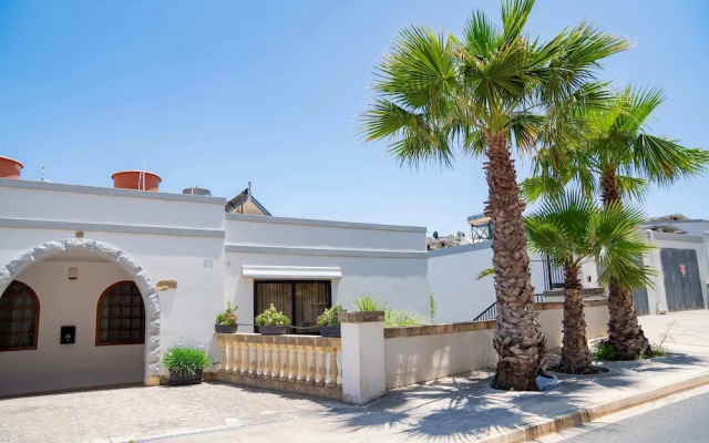 Villa Hibiscus 3 Bedroom Villa With Private Pool