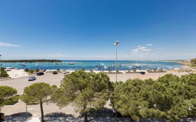 Porticciolo Apartment by BarbarHouse