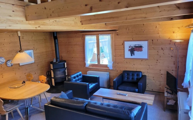 Reseda Lenk in Lenk With 2 Bedrooms and 3 Bathrooms