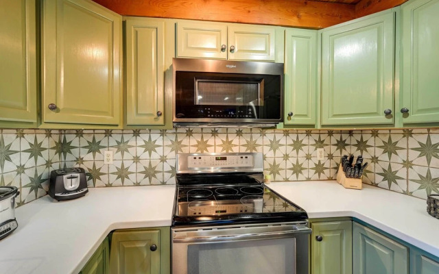 Secluded Garden Valley Cabin w/ Deck & Views!