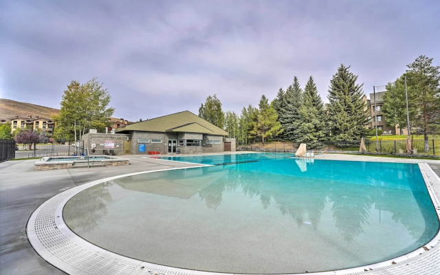All-season Sun Valley Retreat w/ Deck & Grill