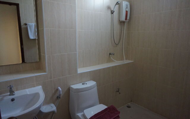 Phanthipha Residence (SHA Extra Plus)