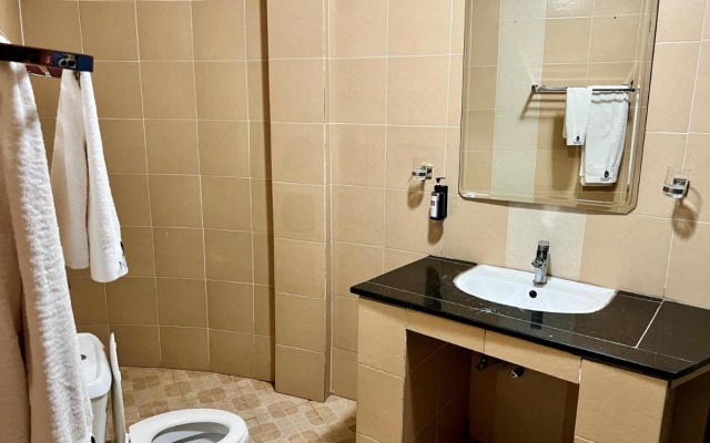 Nokras Riverine Hotel & Spa
