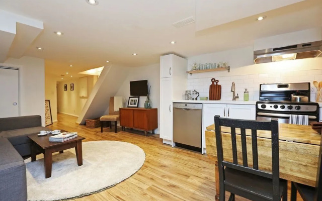 Applewood Suites - Danforth Basement