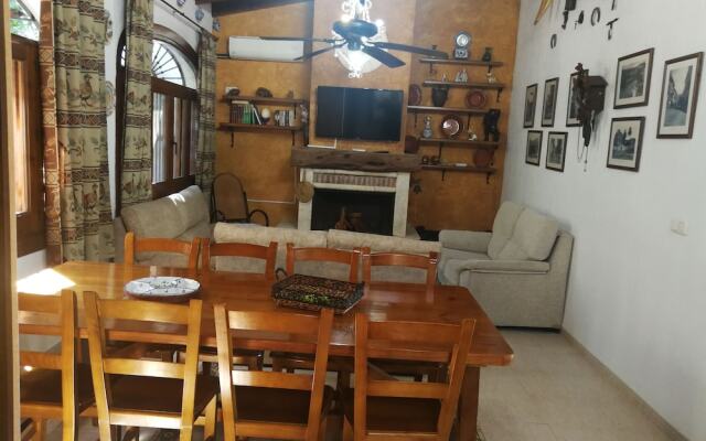 Velez Nazari La Choza