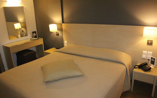 Dionisos Hotel