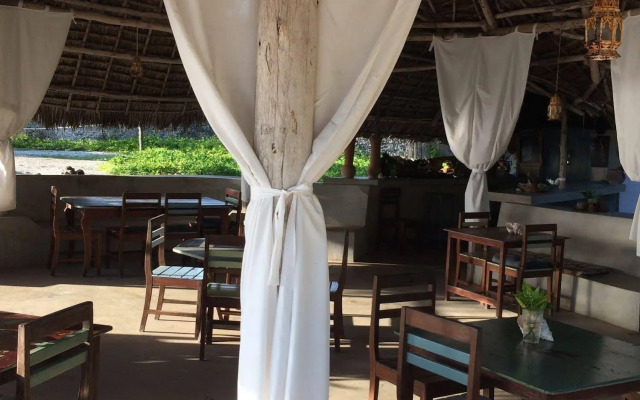 Bliss Beach Lodge