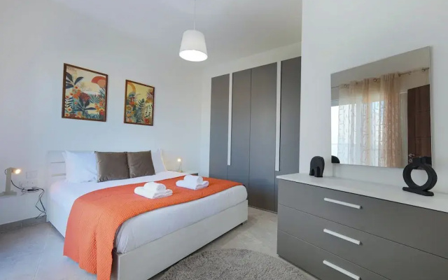 Corner Terrace 1BR Penthouse - Sea Views