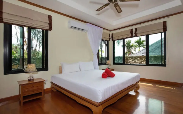 Balinese-Style 3BR Pool Villa Tina