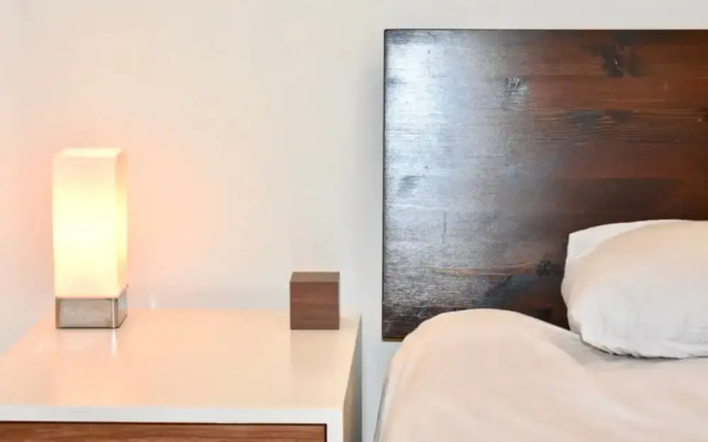 Unique 2 Bedroom Home by Brighton Marina