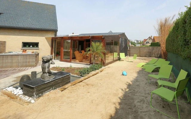 Splendid Villa in Middelkerke with Sauna, Hot Tub, Terrace