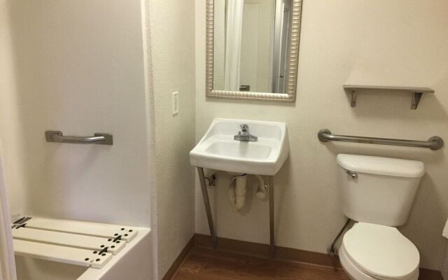 InTown Suites Extended Stay Austin TX - North Lamar Blvd