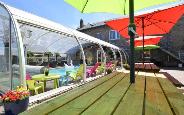 Pleasant Holiday Home with Sauna and Jacuzzi in Courtil