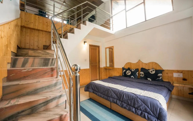 One Light Hostel
