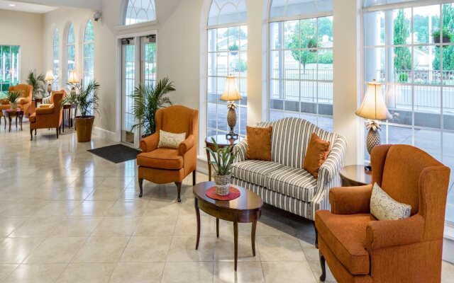 The Suites at Fall Creek