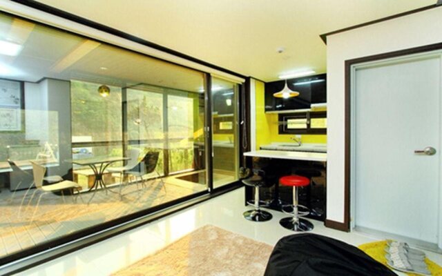 Pension Noblesse Nomad