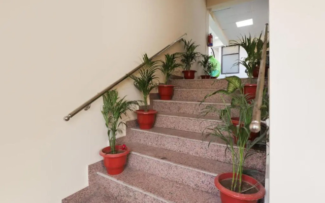 Hotel Maharaja Gold by OYO Rooms