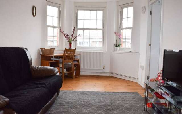 Stylish 1 Bedroom Flat In South Kensington