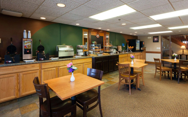 AmericInn by Wyndham Valley City - Conference Center