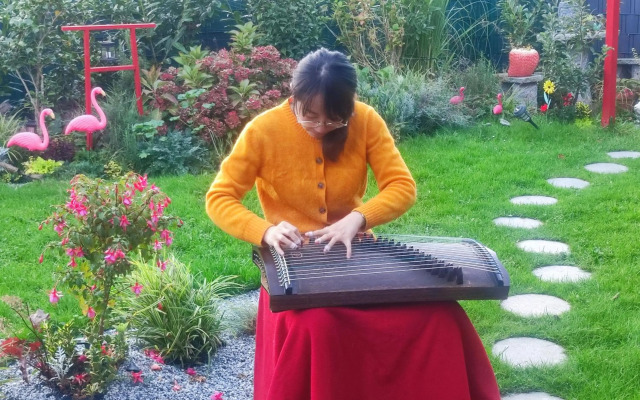 Uni, FH, Gesundheits Campus nähe, Zimmer mit Garten & Terrasse