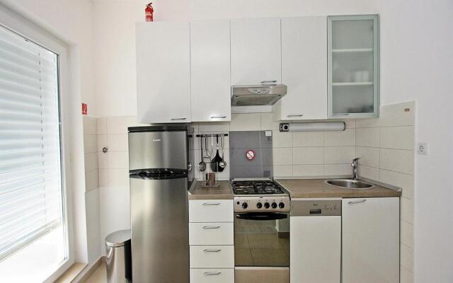 Apartments Tomy