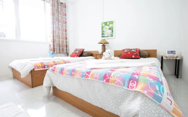 One of Us House - Hostel