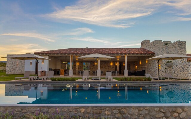 Hotel Vinícola Parvada by Lumina