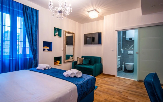Center Luxury Rooms 3